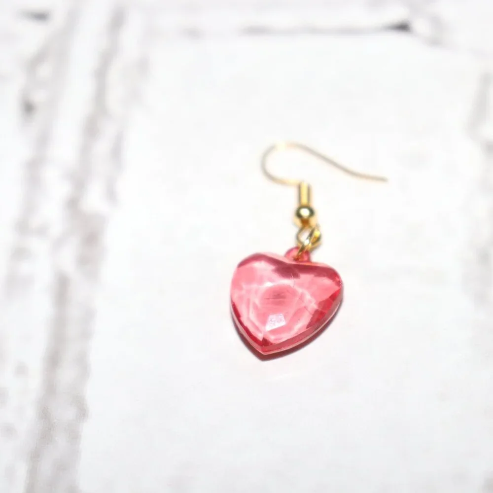 Vintagejelyfish red heart